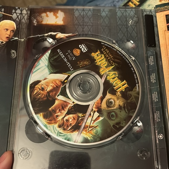 Harry Potter and the Chamber of Secrets DVD Collectors Edition - Picture 4 of 8